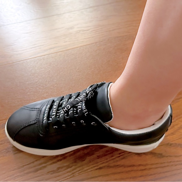 CHANEL Black and White Sneakers - Picture 16 of 16